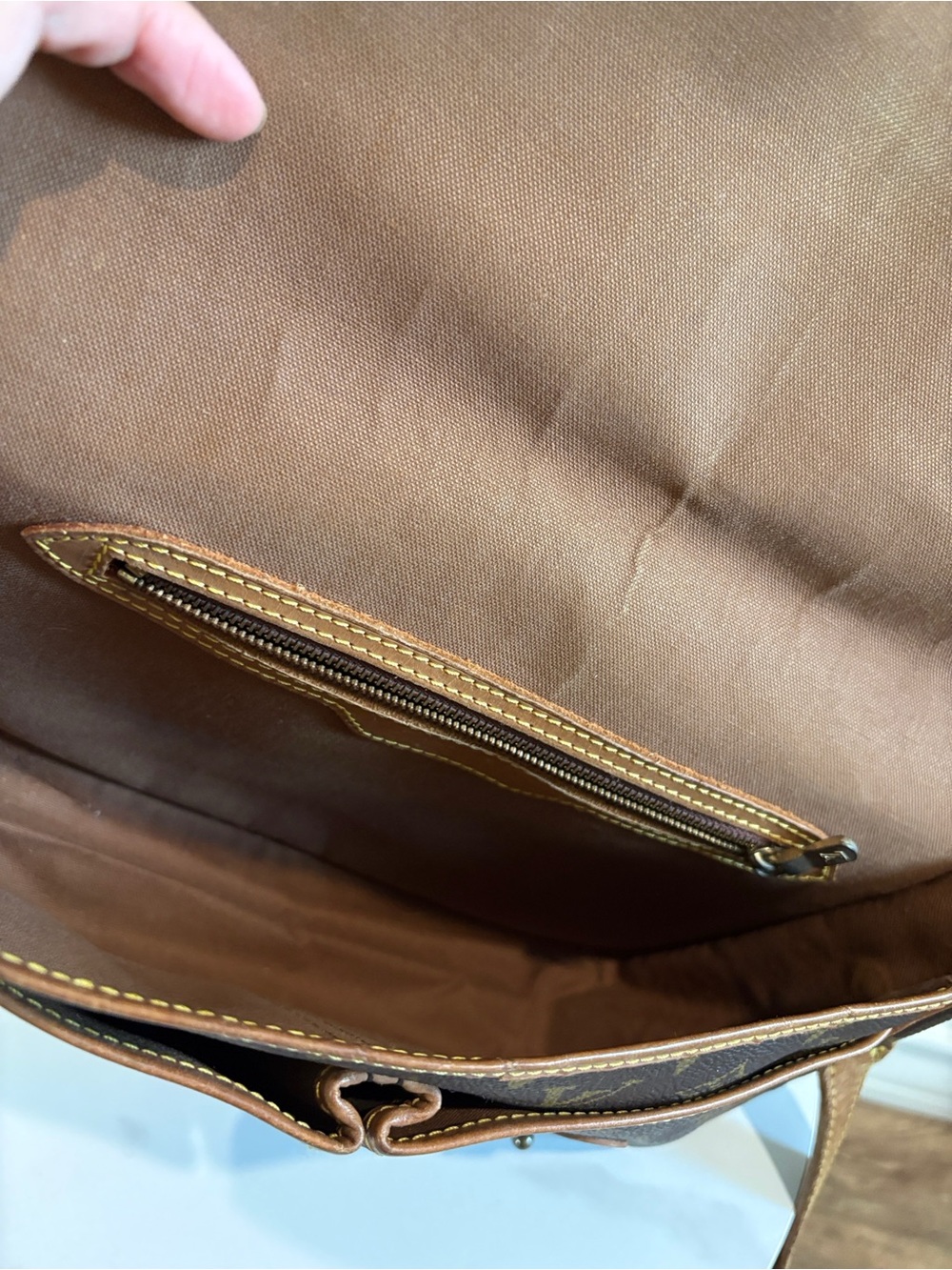 Louis Vuitton Gibeciere MM Brown Monogram Crossbody Bag - Picture 8 of 15